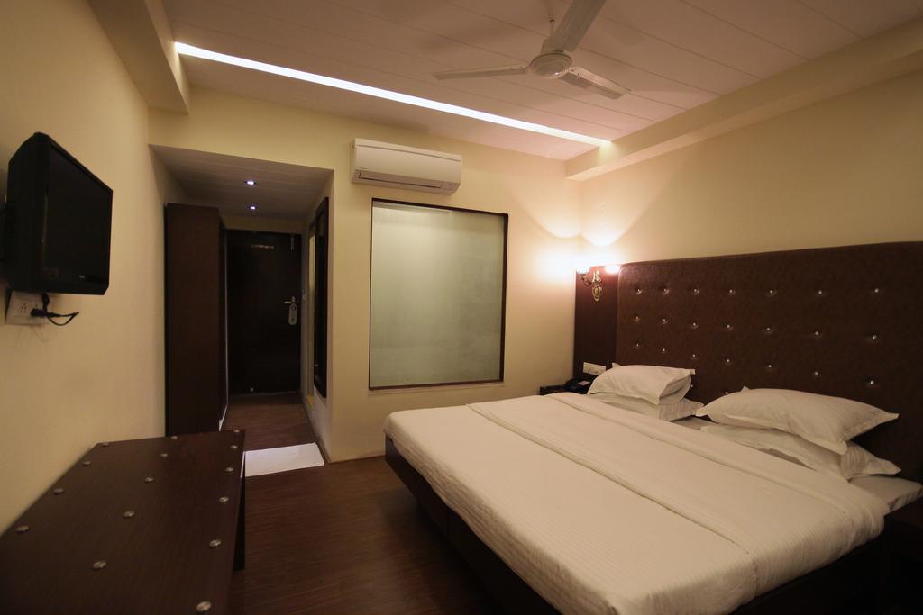 Vatika 3*