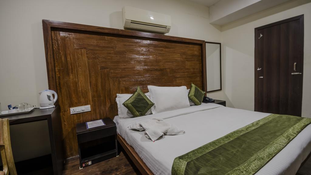 Vatika Hotel